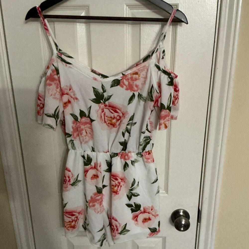 Dream Of Me Floral Cold Shoulder Romper White Pink Green Size L V-Neck